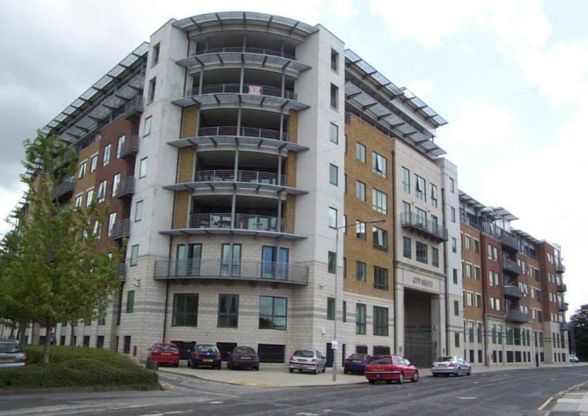 Images for City South, City Road East, Manchester,