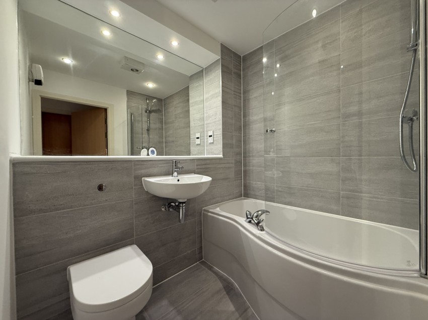 Images for The Boatmans, City Road East, Manchester, M15 4QF