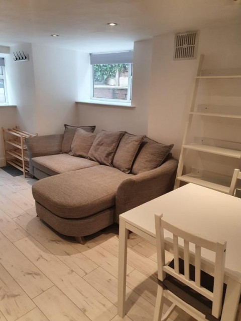 View Full Details for Old Broadway, Didsbury, Manchester, M20 3DH